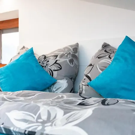 Steinplatte Apartment